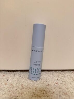 Norwex Volumizing Dry Shampoo in Light Blue